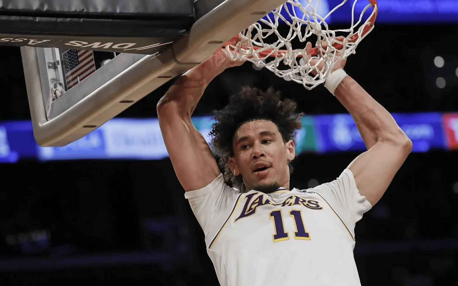 纽约尼克斯今晨手感冰凉，志在亚冠名次提升，球迷炸锅，临场指挥获称赞(恒大亚冠球迷唱歌)